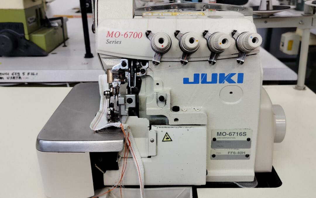 Juki MO -6716S FF6-40H Tagliacuci 5 fili altezza 1cm usata revisionata